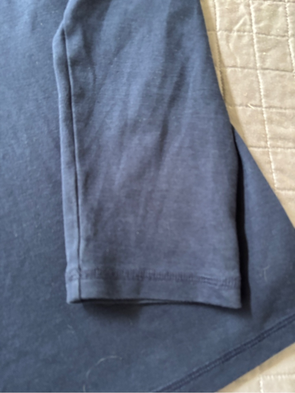 Barefoot Dreams Malibu Collection Navy Long Sleeve Henley Shirt Men’s large soft - Picture 7 of 8